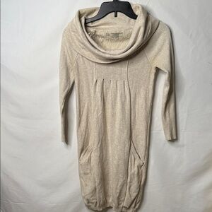 Guess 3/4 sleeve cream cowl pleated sweater dress with pockets sz XS